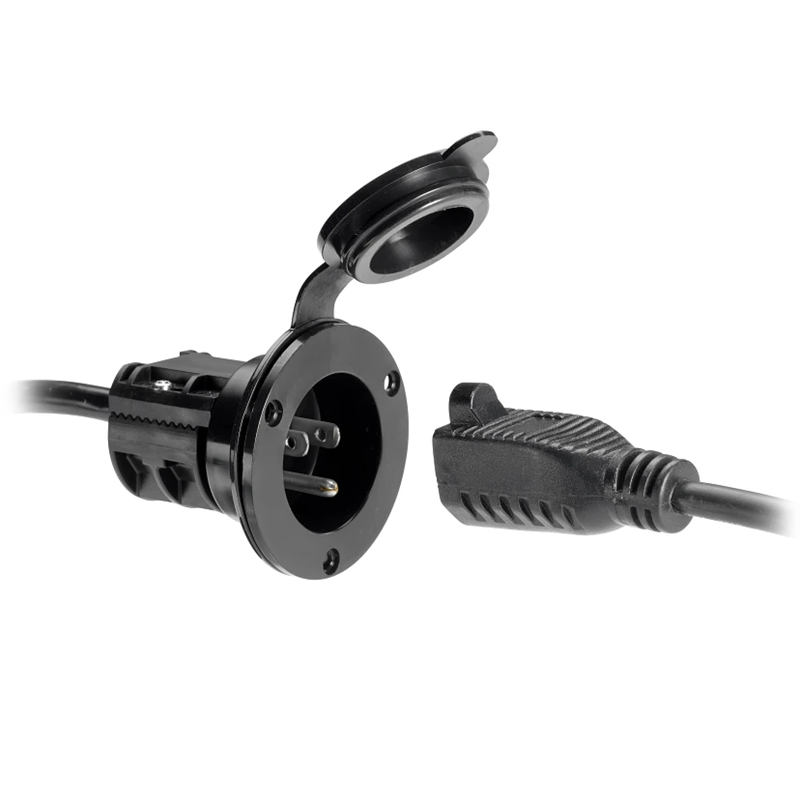 MINN KOTA On-Board Charger Power Port