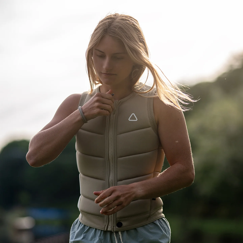 FOLLOW Women's Corp Impact Vest - SAND