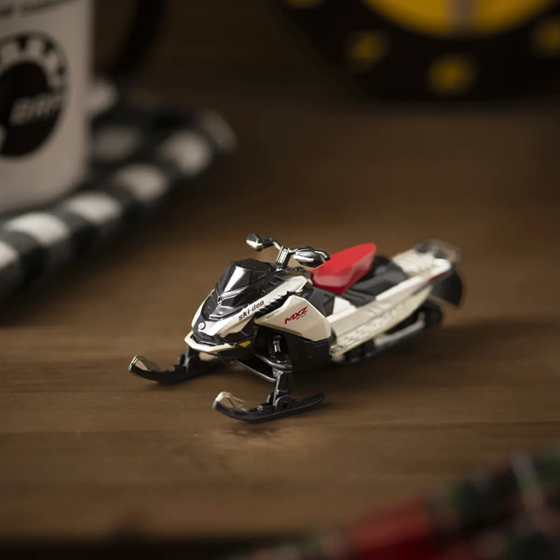SKI-DOO MXZ X-RS Snowmobile - RED
